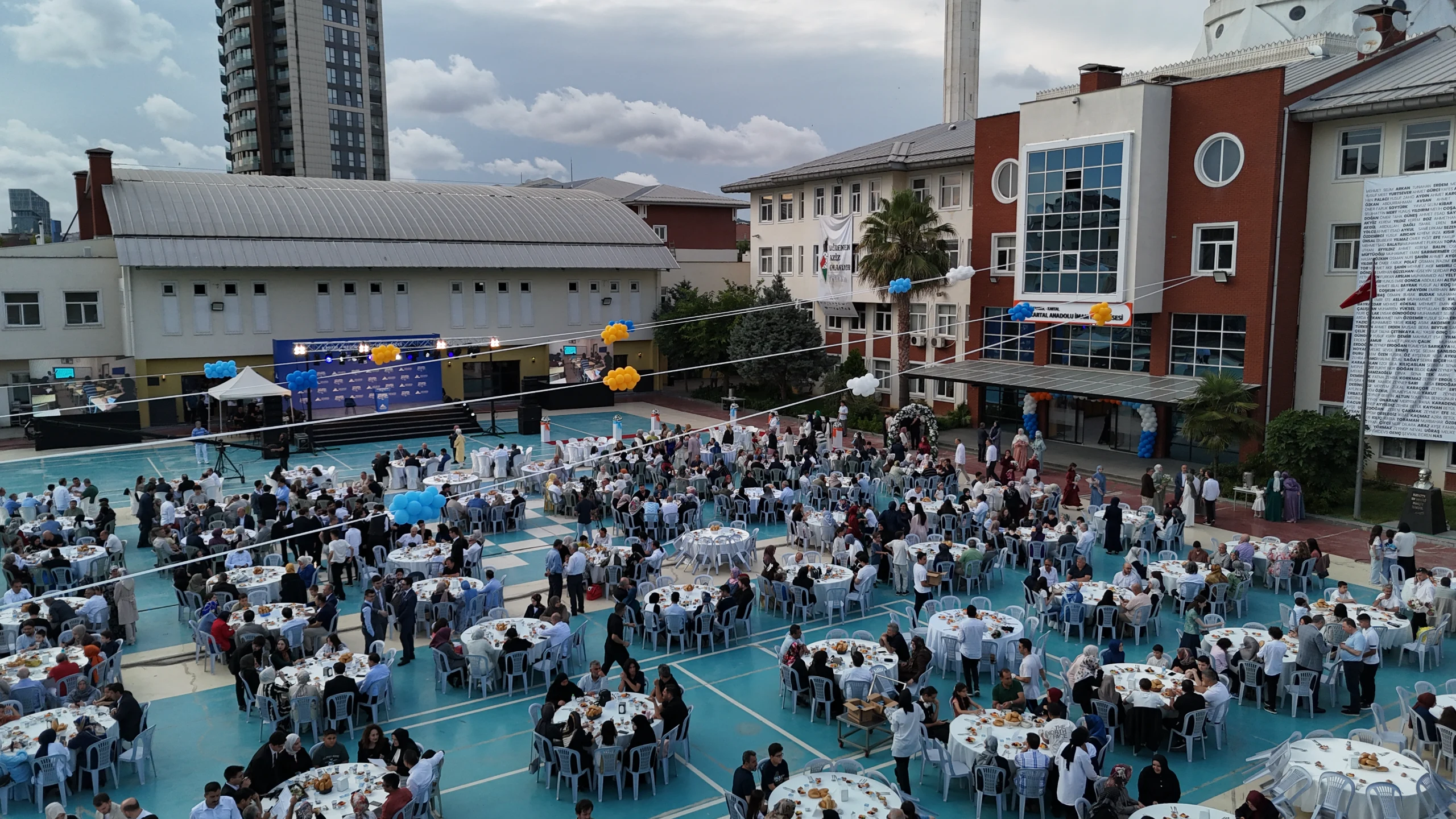Kartal Anadolu İmam Hatip Lisesi 2025 Mezuniyet Töreni Gerçekleşti